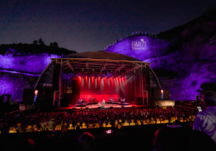 Escenario Concierto Serrat Starlite Catalana Occidente 23 7 22 3 1 1 1