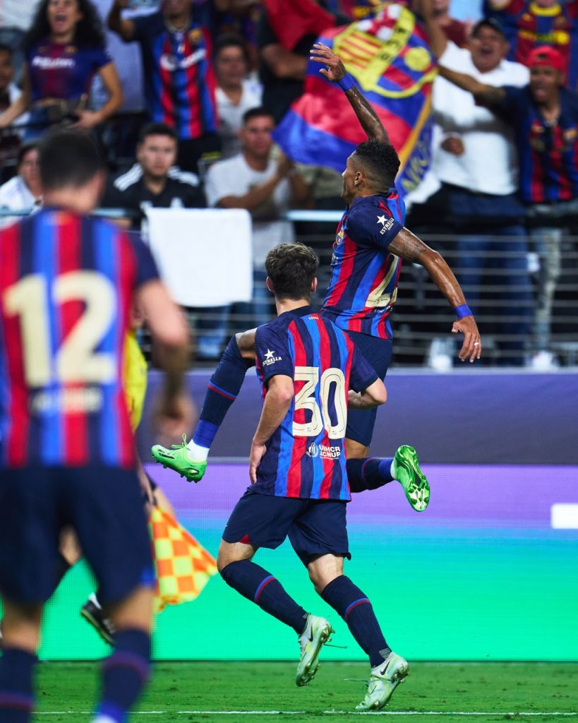 El Jugador Del Fc Barcelona,Raphinha, Celebrando El Gol Ante El Real Madrid En Las Vegas 