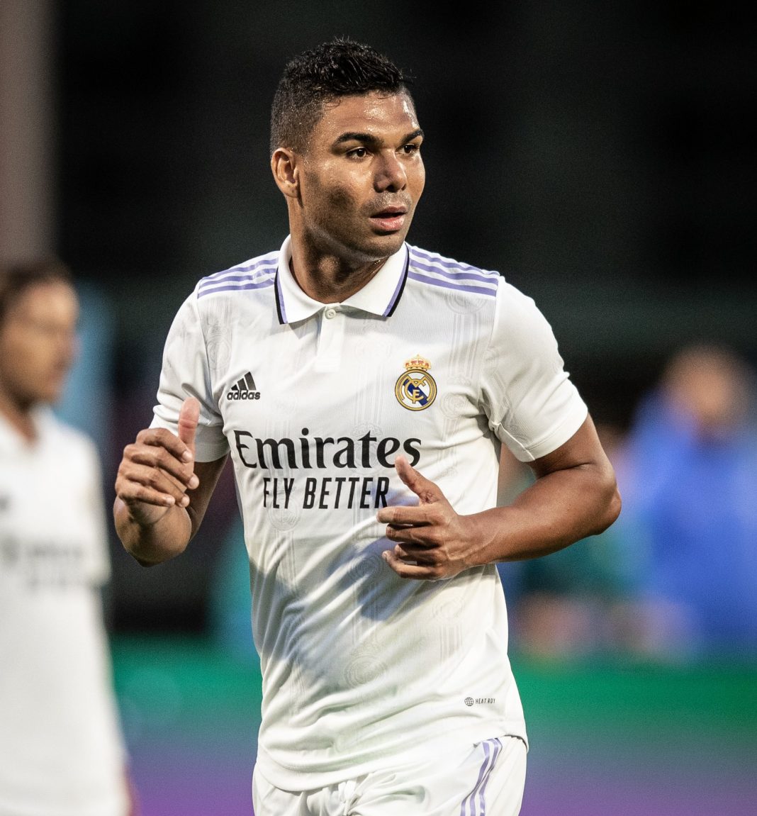 Casemiro pone rumbo a Old Trafford