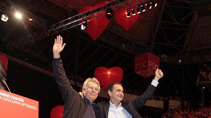 Felipe Gonzalez Y Rodriguez Zapatero En Un Mitin