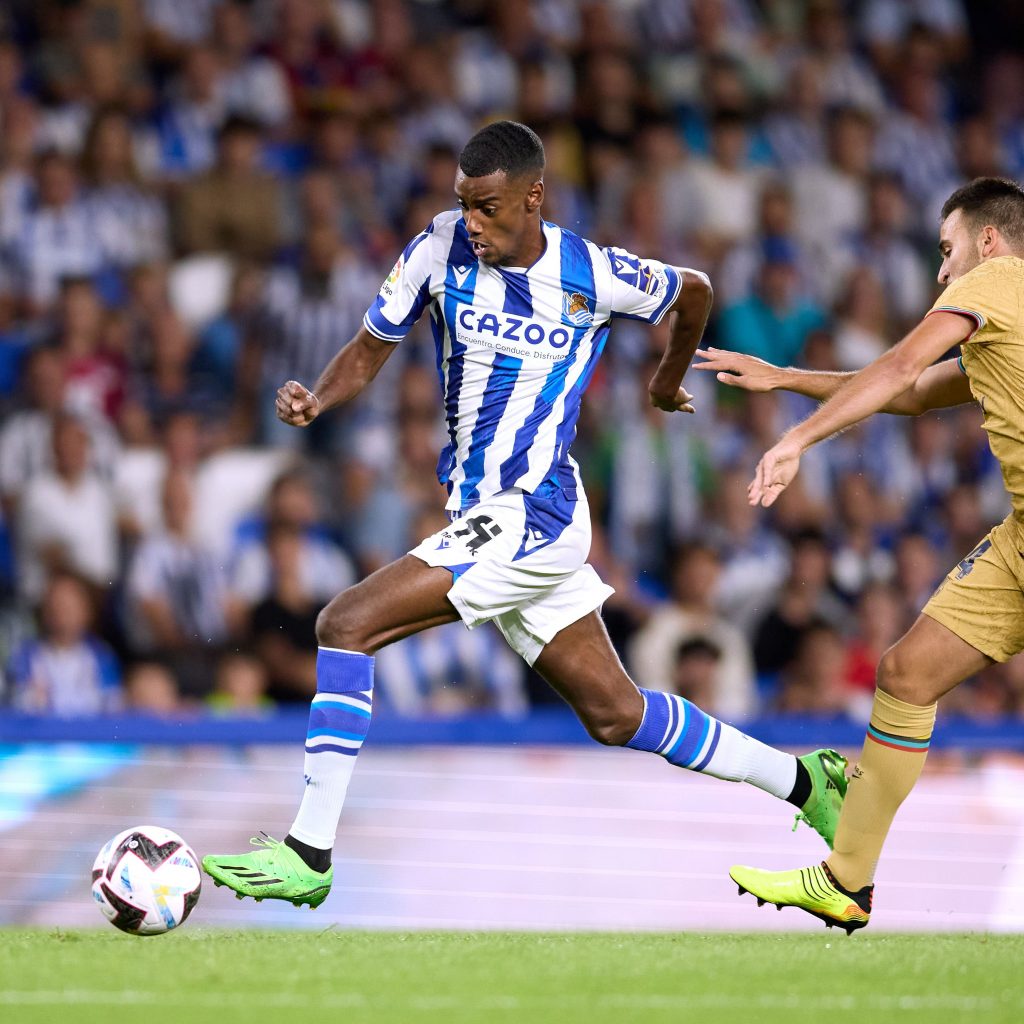 El Fc Barcelona Logra Su Primera Victoria, Alexander Isak 