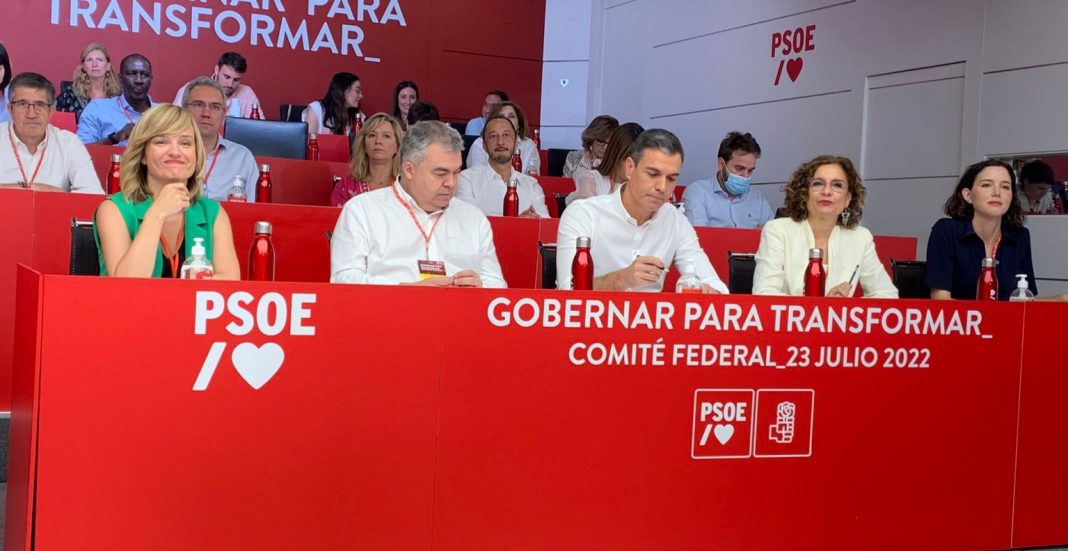 Pedro Sánchez preside el Comité Federal del PSOE.