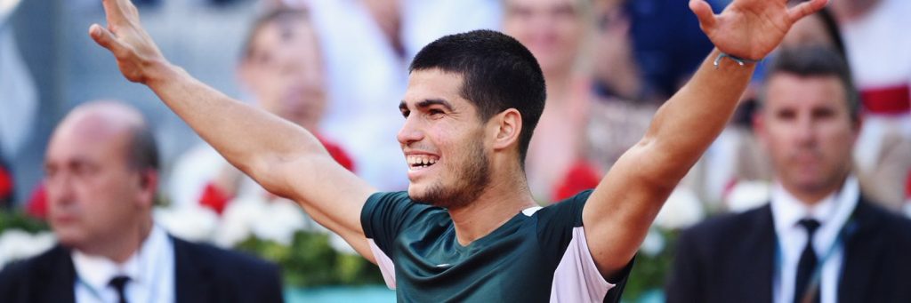 Carlos Alcaraz Celebrando Una Victoria. Victoria De Alcaraz En El Us Open