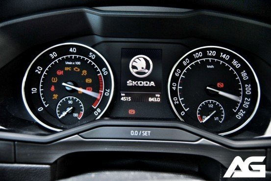 Skoda-Superb-1.4Tsi-Adictos-A-La-Gasolina-3