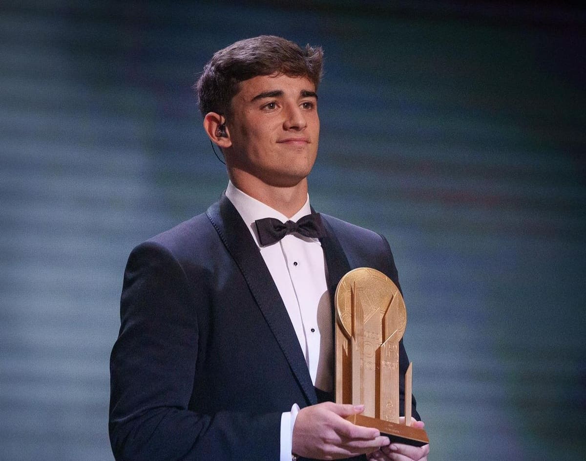 Futbolista Gavi Durante Entrega De Premios 2