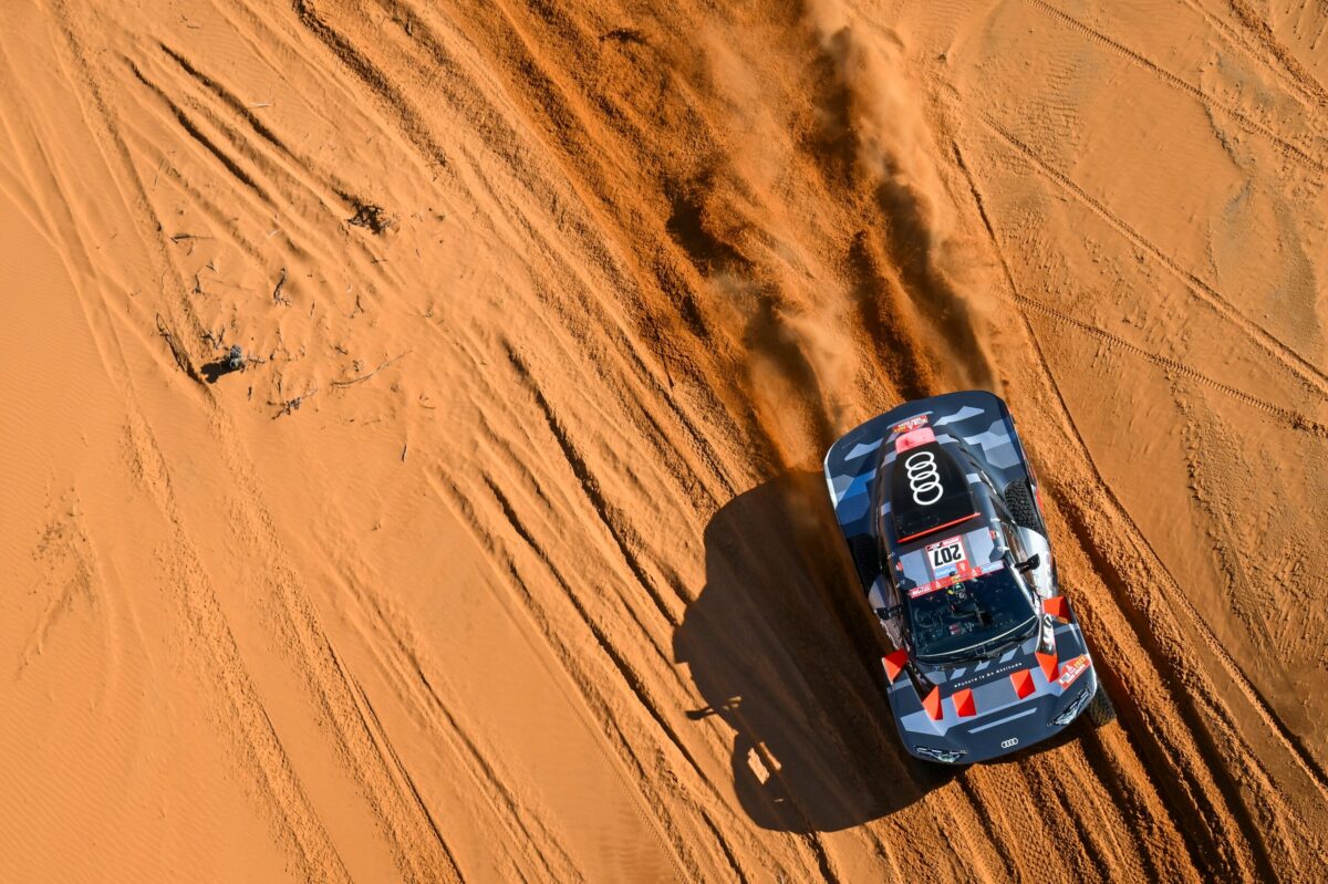 Carlos Sainz En El Dakar 2023 Con El Audi Rs Q E-Tron E2